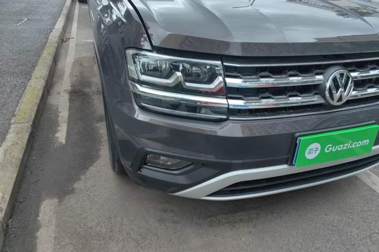 Used Volkswagen Teramont 2017 380TSI Four-Wheel Drive Comfort Edition Right Front Headlight