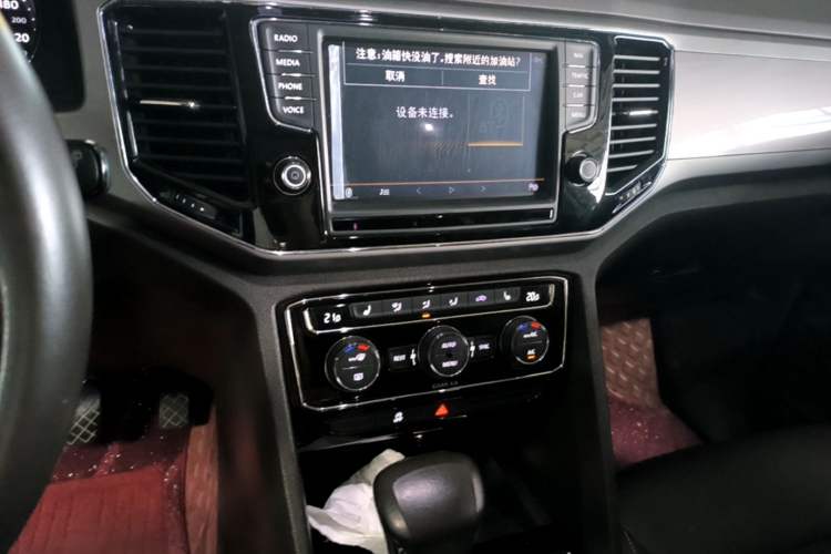 Used Volkswagen Teramont 2017 380TSI Four-Wheel Drive Luxury Edition Audio And AC Panel