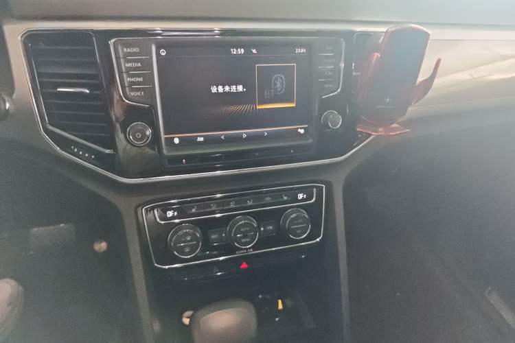 Used Volkswagen Teramont 2017 330TSI Two-Wheel-Drive Luxury Edition Audio And AC Panel