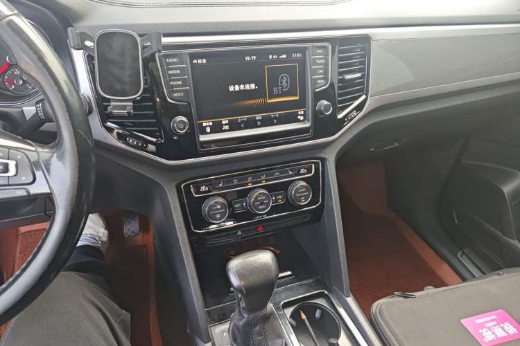 Used Volkswagen Teramont 2017 380TSI Four-Wheel Drive Luxury Edition Audio And AC Panel
