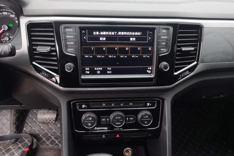 Used Volkswagen Teramont 2017 380TSI Four-Wheel Drive Comfort Edition Audio And AC Panel