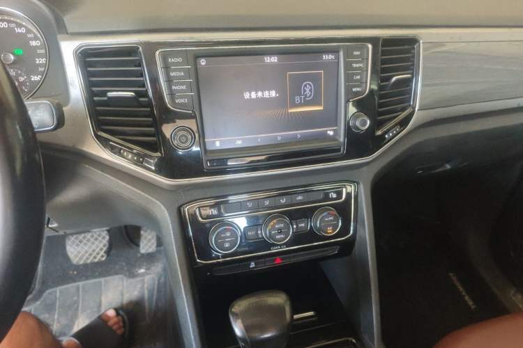 Used Volkswagen Teramont 2017 330TSI Two-Wheel-Drive Comfort Edition Audio And AC Panel