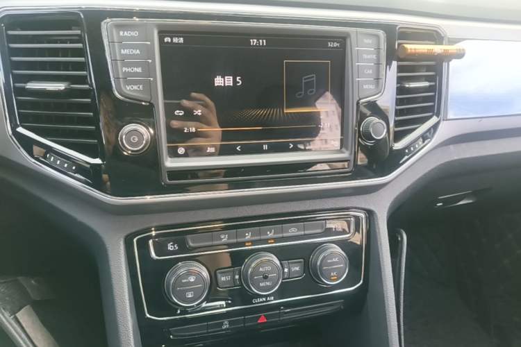 Used Volkswagen Teramont 2017 380TSI Four-Wheel Drive Comfort Edition Audio And AC Panel