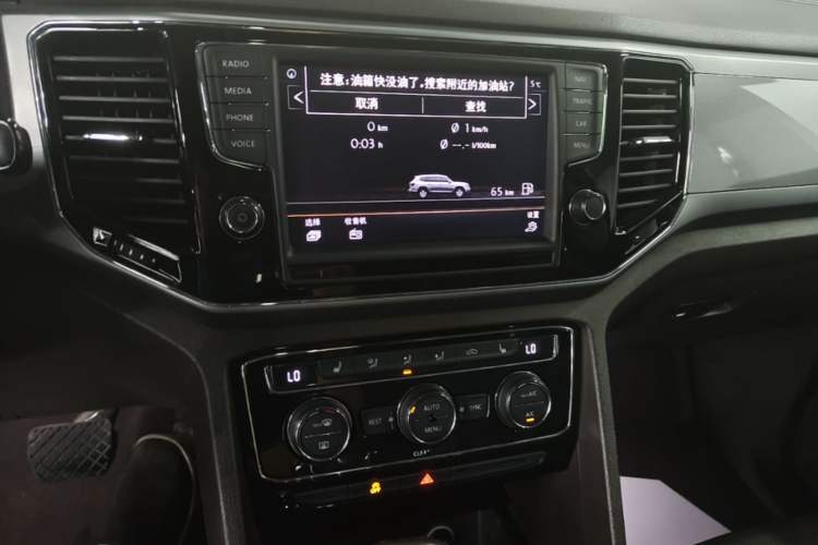 Used Volkswagen Teramont 2017 330TSI Two-Wheel-Drive Luxury Edition Audio And AC Panel