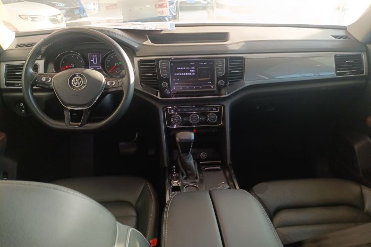 Used Volkswagen Teramont 2017 330TSI Two-Wheel-Drive Luxury Edition Center Console