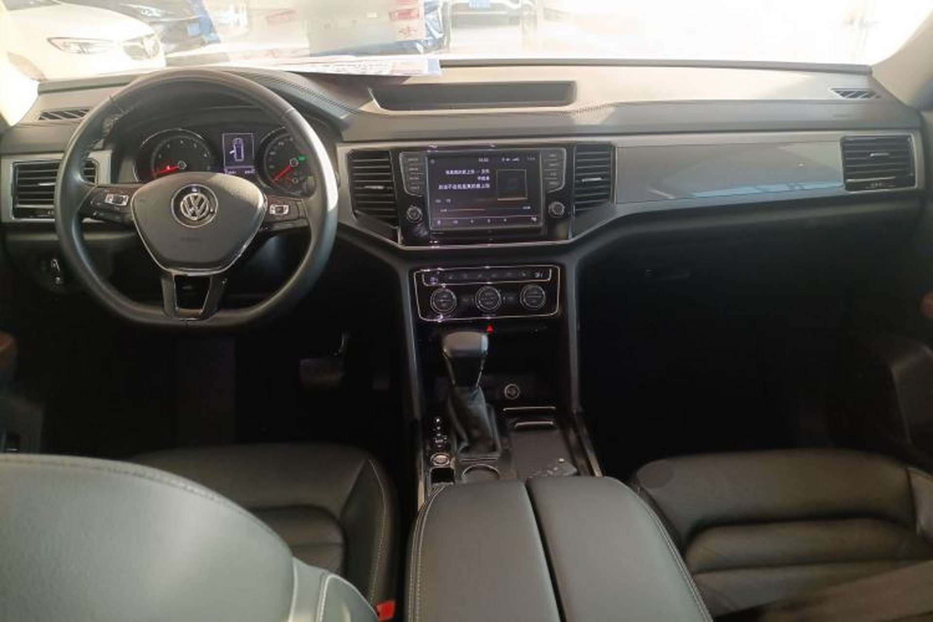 Used Volkswagen Teramont 2017 330TSI Two-Wheel-Drive Luxury Edition Center Console
