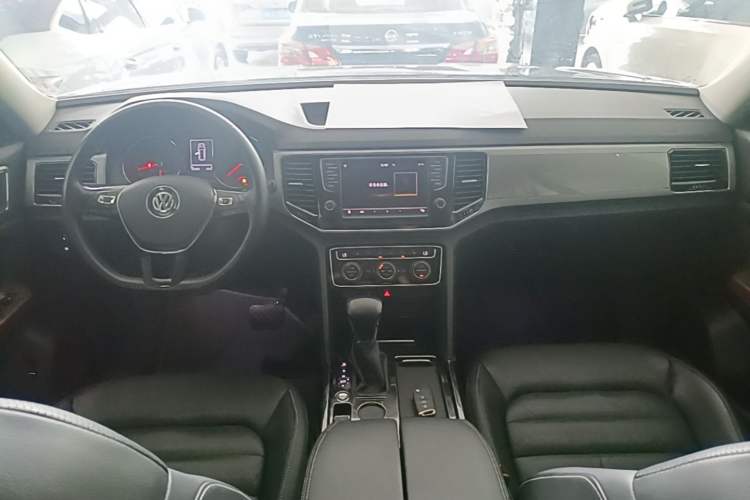 Used Volkswagen Teramont 2017 330TSI Two-Wheel-Drive Luxury Edition Center Console