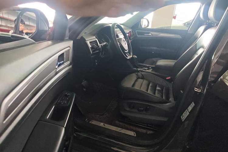 Used Volkswagen Teramont 2017 330TSI Two-Wheel-Drive Luxury Edition Driver Seat