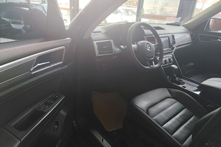 Used Volkswagen Teramont 2017 330TSI Two-Wheel-Drive Luxury Edition Driver Seat