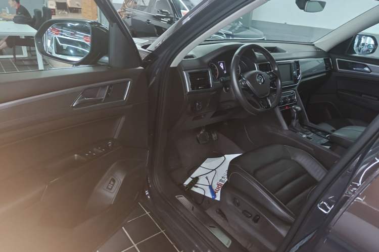 Used Volkswagen Teramont 2017 330TSI Two-Wheel-Drive Luxury Edition Driver Seat