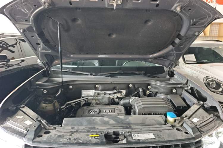 Used Volkswagen Teramont 2017 380TSI Four-Wheel Drive Luxury Edition Engine Bay