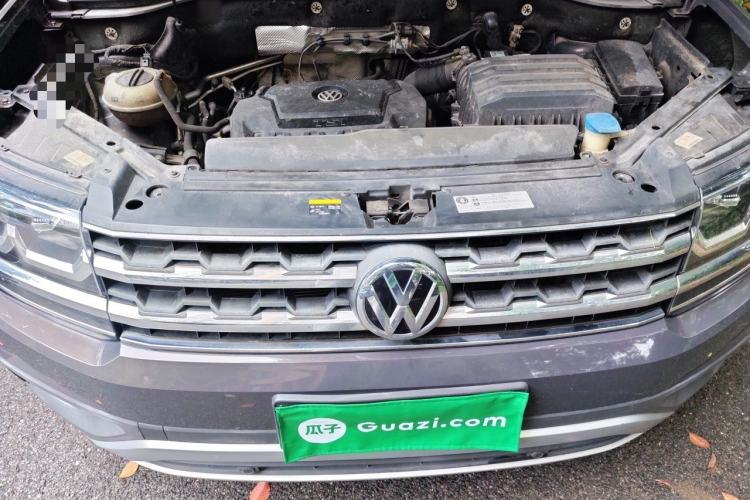Used Volkswagen Teramont 2017 330TSI Two-Wheel-Drive Luxury Edition Engine Bay