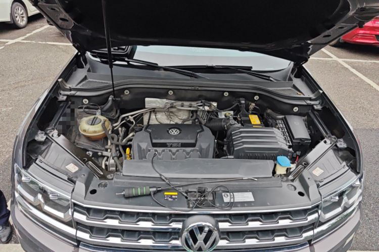 Used Volkswagen Teramont 2017 330TSI Two-Wheel-Drive Luxury Edition Engine Bay