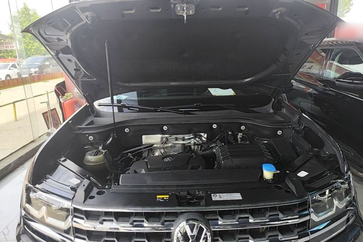 Used Volkswagen Teramont 2017 330TSI Two-Wheel-Drive Luxury Edition Engine Bay