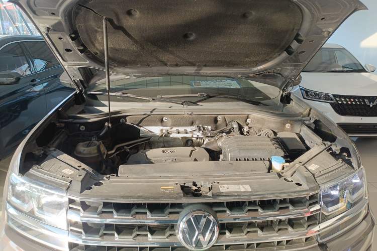 Used Volkswagen Teramont 2017 330TSI Two-Wheel-Drive Luxury Edition Engine Bay