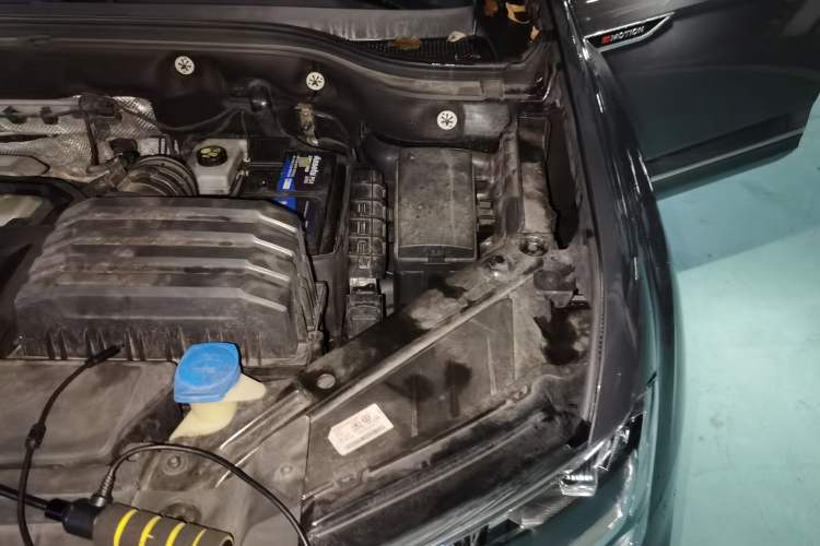 Used Volkswagen Teramont 2017 530 V6 Four-Wheel Drive Luxury Edition Engine Bay Left