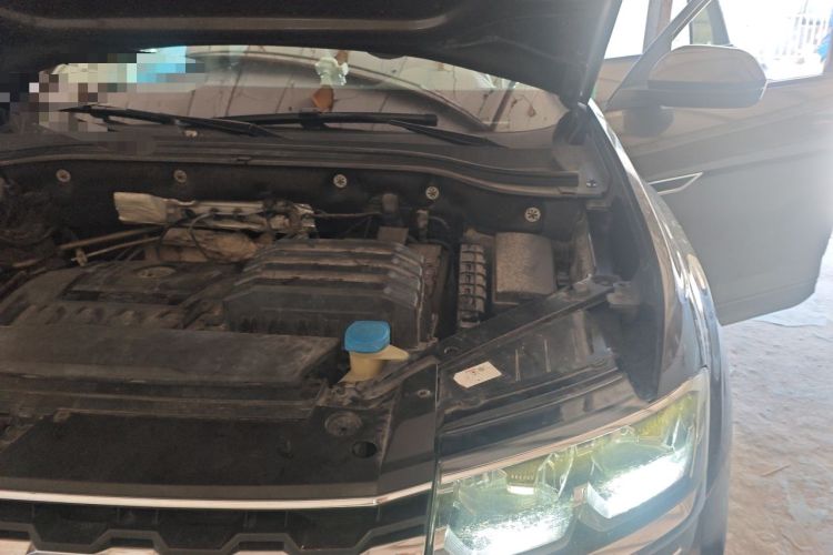 Used Volkswagen Teramont 2017 330TSI Two-Wheel-Drive Comfort Edition Engine Bay Left