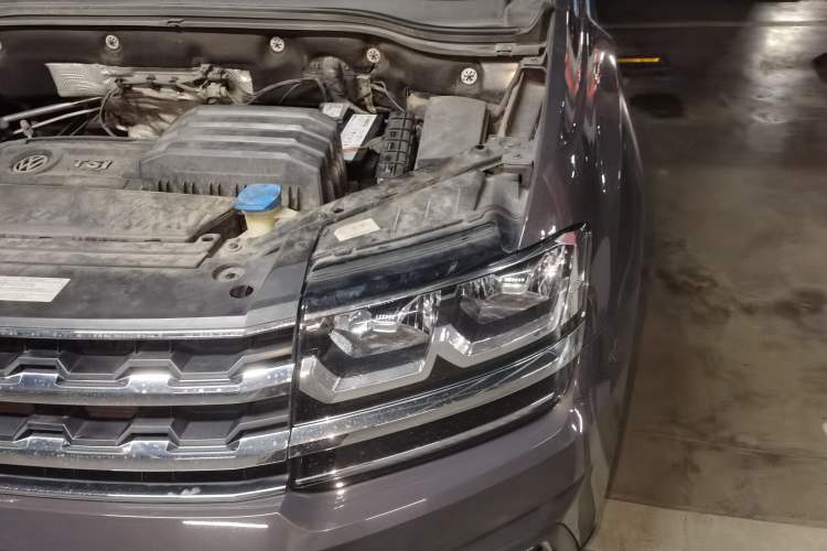 Used Volkswagen Teramont 2017 380TSI Four-Wheel Drive Luxury Edition Engine Bay Left