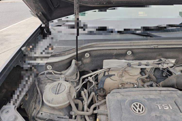 Used Volkswagen Teramont 2017 380TSI Four-Wheel Drive Luxury Edition Engine Bay Right