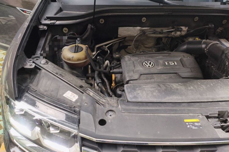 Used Volkswagen Teramont 2017 380TSI Four-Wheel Drive Luxury Edition Engine Bay Right