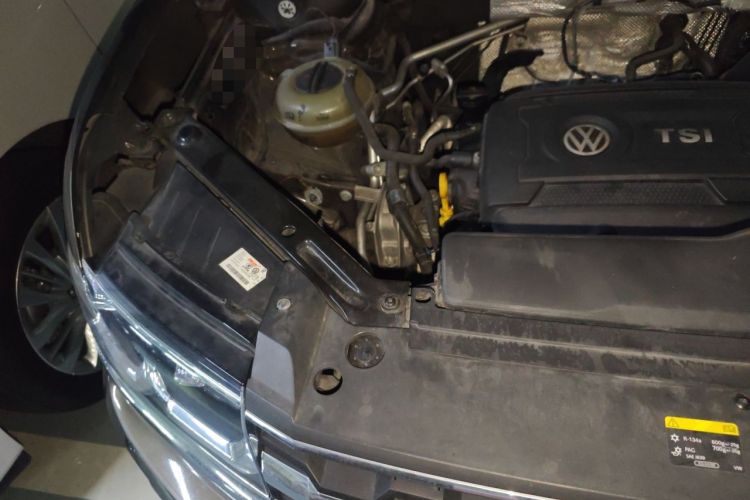 Used Volkswagen Teramont 2017 380TSI Four-Wheel Drive Luxury Edition Engine Bay Right