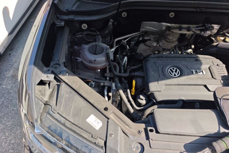 Used Volkswagen Teramont 2017 380TSI Four-Wheel Drive Luxury Edition Engine Bay Right