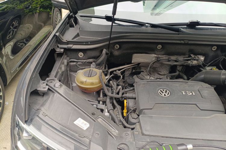 Used Volkswagen Teramont 2017 380TSI Four-Wheel Drive Luxury Edition Engine Bay Right