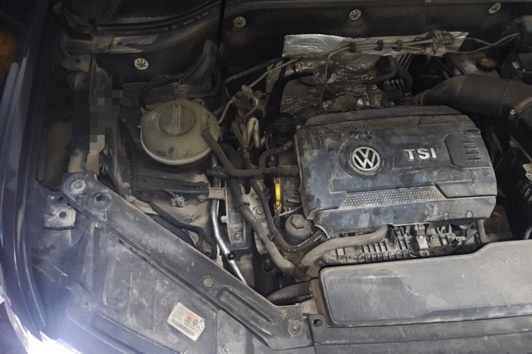 Used Volkswagen Teramont 2017 380TSI Four-Wheel Drive Comfort Edition Engine Bay Right