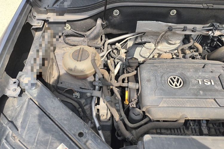 Used Volkswagen Teramont 2017 380TSI Four-Wheel Drive Luxury Edition Engine Bay Right