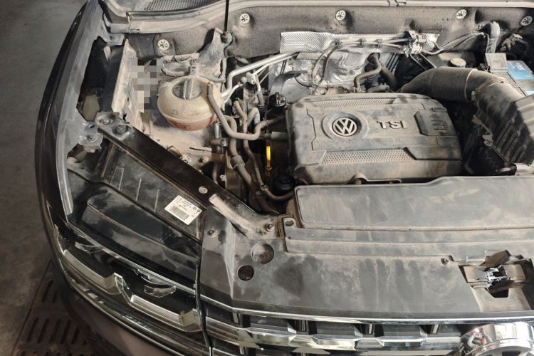 Used Volkswagen Teramont 2017 380TSI Four-Wheel Drive Flagship Edition Engine Bay Right