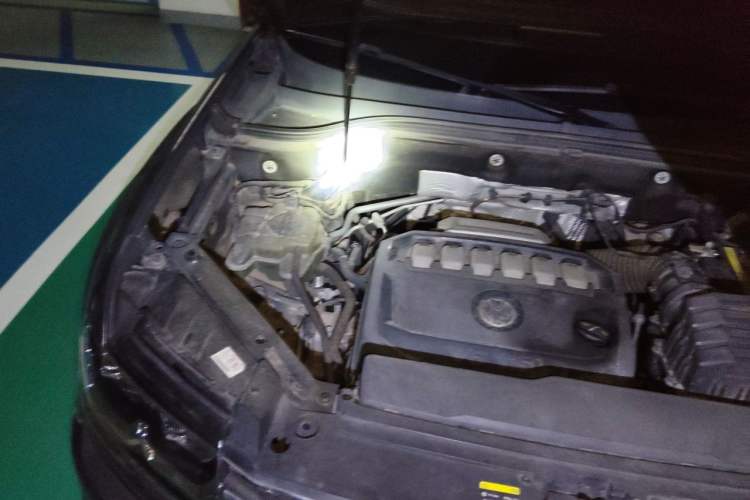 Used Volkswagen Teramont 2017 530 V6 Four-Wheel Drive Luxury Edition Engine Bay Right