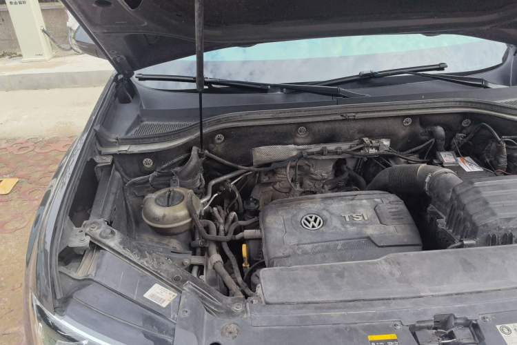 Used Volkswagen Teramont 2017 380TSI Four-Wheel Drive Flagship Edition Engine Bay Right