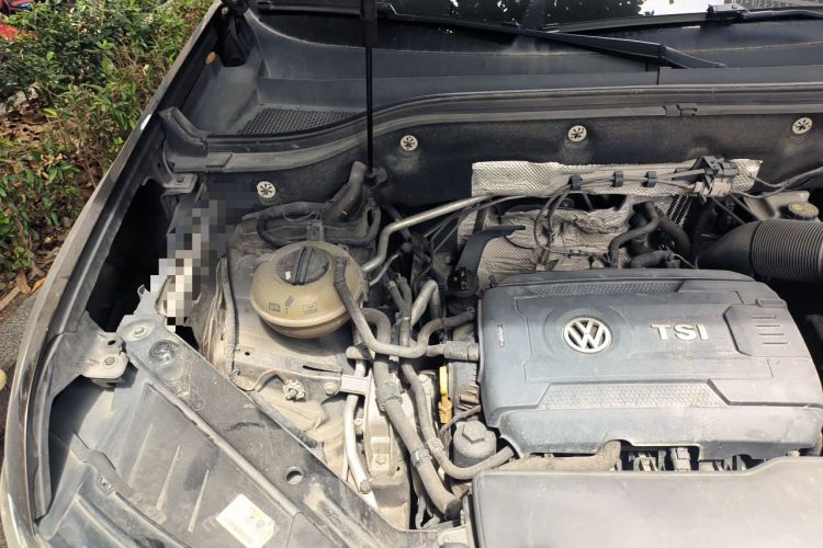 Used Volkswagen Teramont 2017 380TSI Four-Wheel Drive Luxury Edition Engine Bay Right