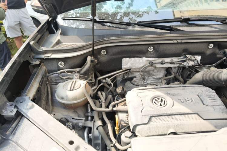 Used Volkswagen Teramont 2017 380TSI Four-Wheel Drive Flagship Edition Engine Bay Right