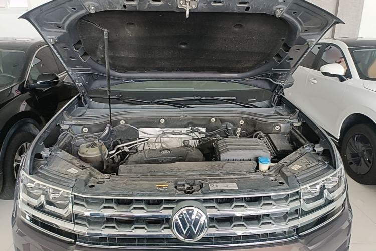 Used Volkswagen Teramont 2017 330TSI Two-Wheel-Drive Luxury Edition Engine Bay