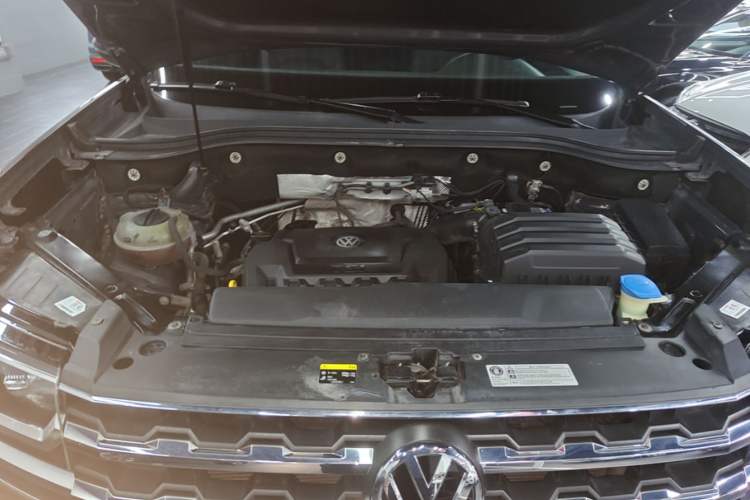 Used Volkswagen Teramont 2017 330TSI Two-Wheel-Drive Luxury Edition Engine Bay