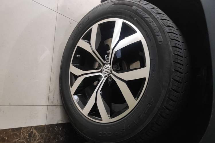 Used Volkswagen Teramont 2017 530 V6 Four-Wheel Drive Luxury Edition Exterior 4