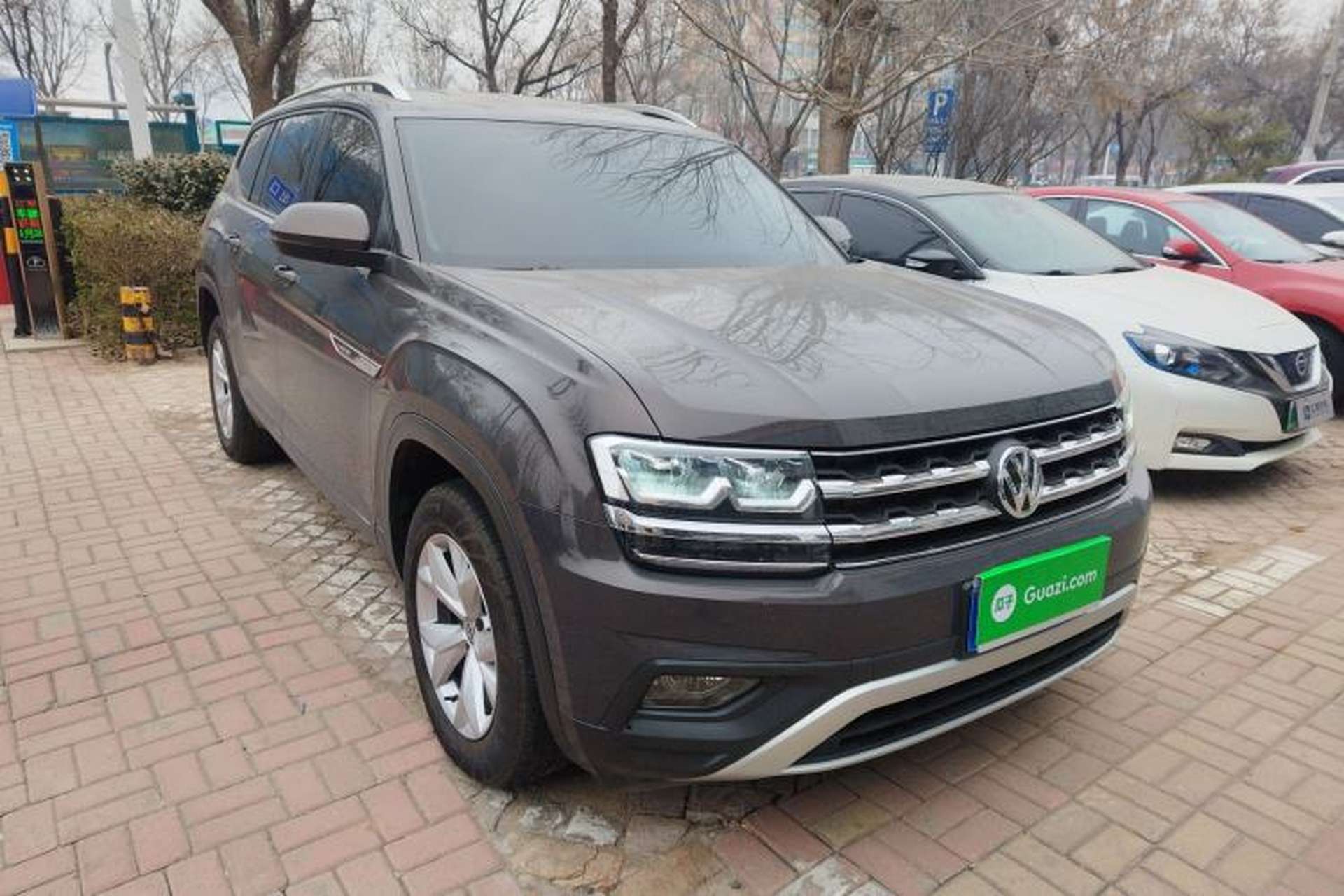 Used Volkswagen Teramont 2017 380TSI Four-Wheel Drive Comfort Edition Front Right 45 Deg