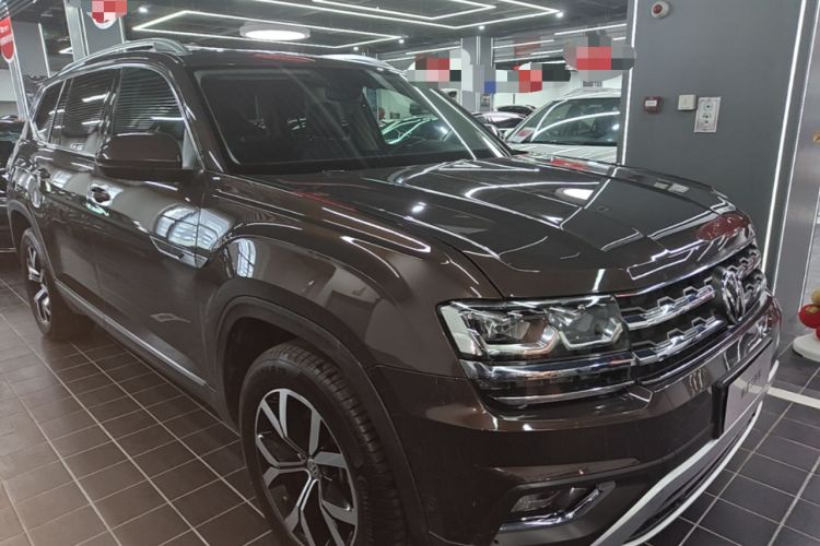Used Volkswagen Teramont 2017 330TSI Two-Wheel-Drive Luxury Edition Front Right 45 Deg
