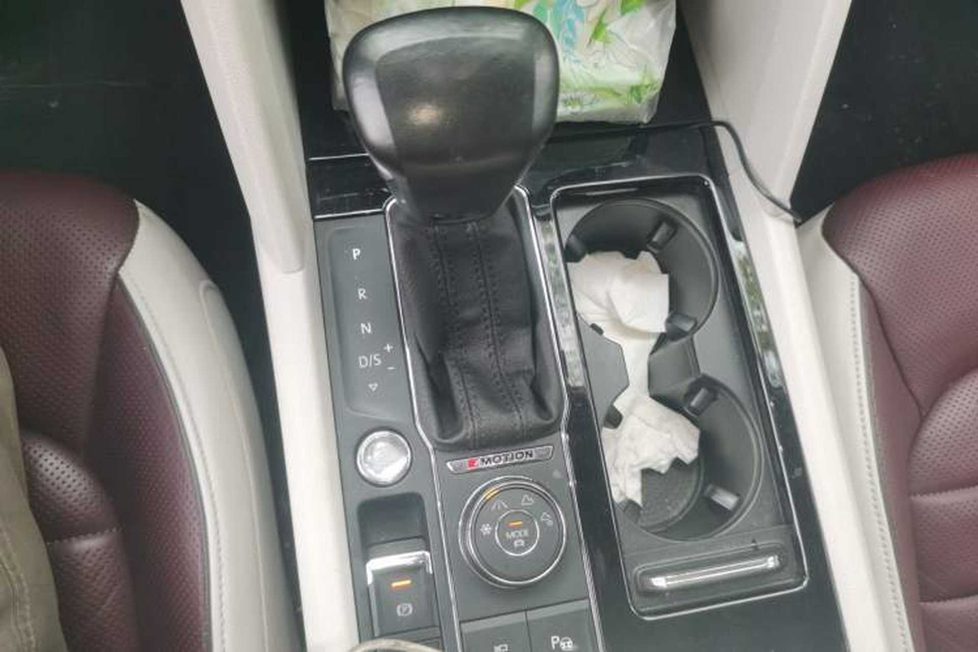 Used Volkswagen Teramont 2017 530 V6 Four-Wheel Drive Supreme Flagship Edition Gear Lever