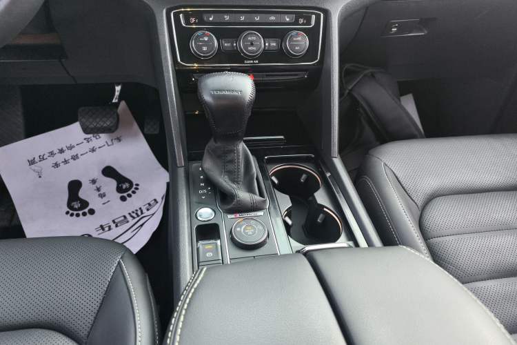 Used Volkswagen Teramont 2017 380TSI Four-Wheel Drive Luxury Edition Gear Lever