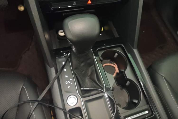 Used Volkswagen Teramont 2017 330TSI Two-Wheel-Drive Luxury Edition Gear Lever