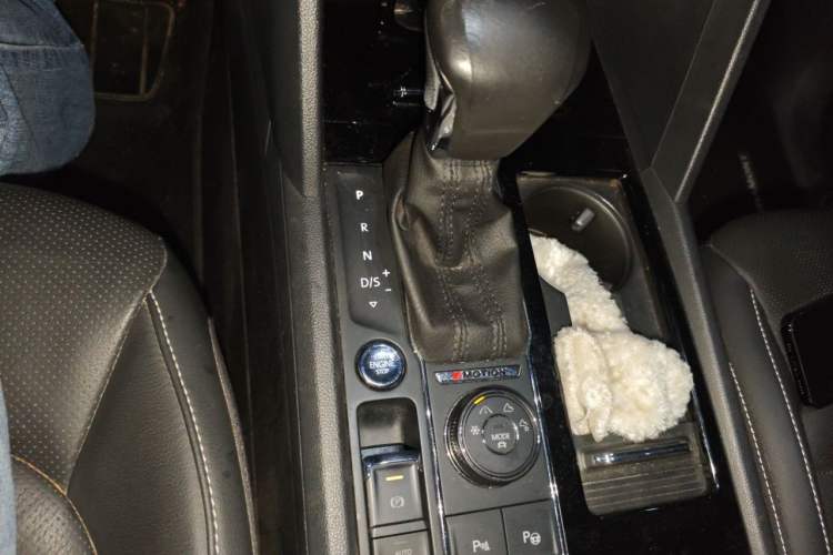 Used Volkswagen Teramont 2017 380TSI Four-Wheel Drive Luxury Edition Gear Lever