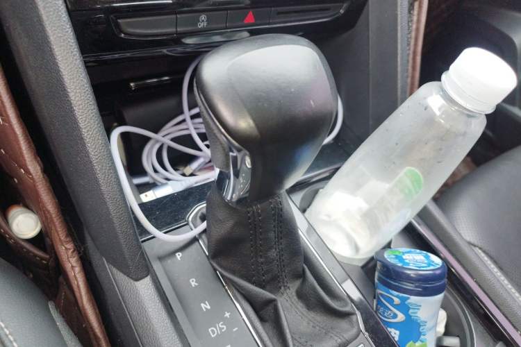 Used Volkswagen Teramont 2017 380TSI Four-Wheel Drive Luxury Edition Gear Lever