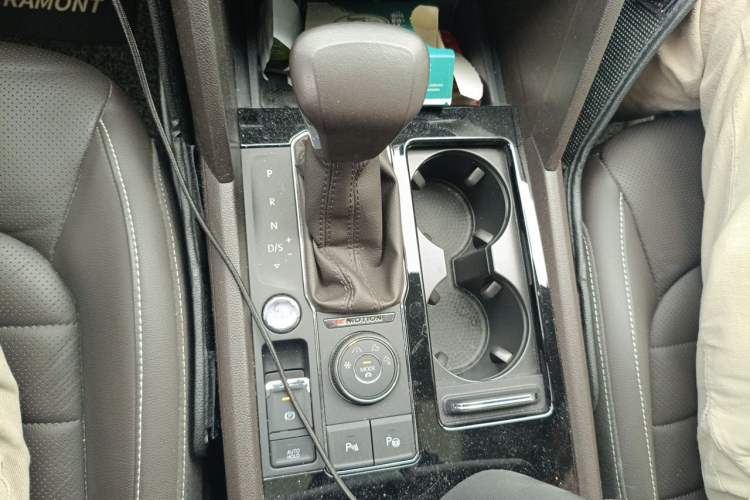 Used Volkswagen Teramont 2017 380TSI Four-Wheel Drive Luxury Edition Gear Lever