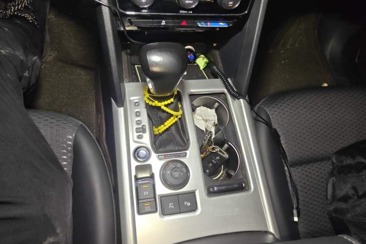 Used Volkswagen Teramont 2017 380TSI Four-Wheel Drive Comfort Edition Gear Lever