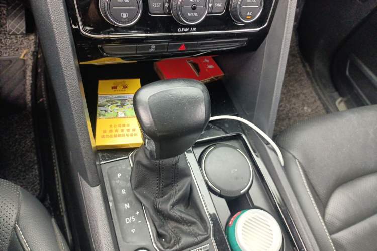 Used Volkswagen Teramont 2017 380TSI Four-Wheel Drive Luxury Edition Gear Lever