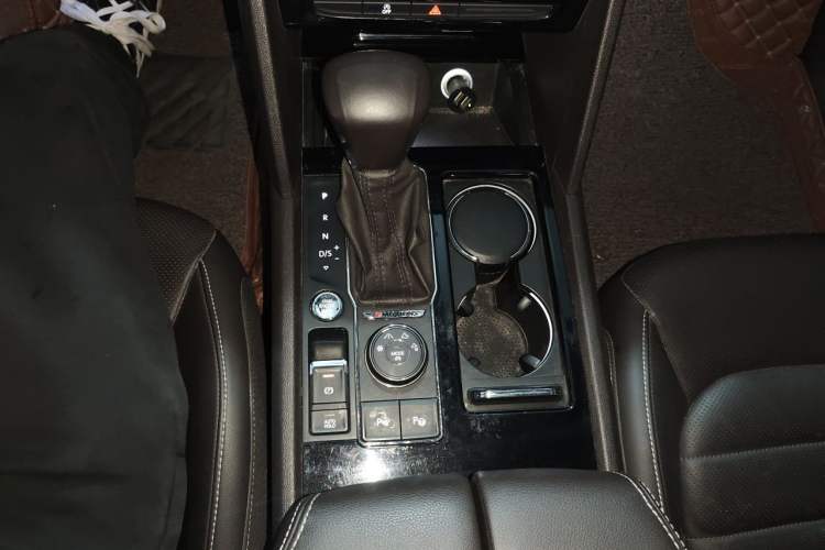 Used Volkswagen Teramont 2017 380TSI Four-Wheel Drive Luxury Edition Gear Lever