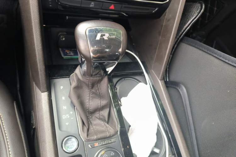 Used Volkswagen Teramont 2017 380TSI Four-Wheel Drive Luxury Edition Gear Lever