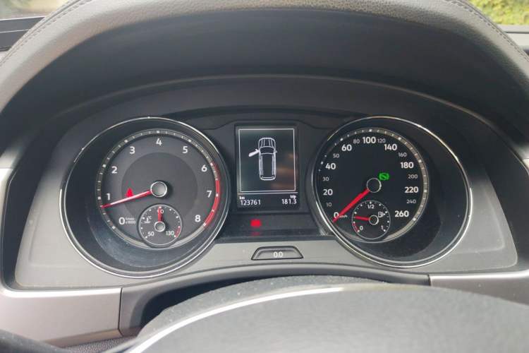 Used Volkswagen Teramont 2017 330TSI Two-Wheel-Drive Luxury Edition Instrument Cluster